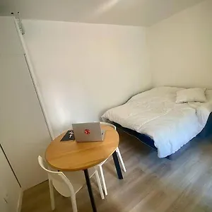  Appartement Studio In France